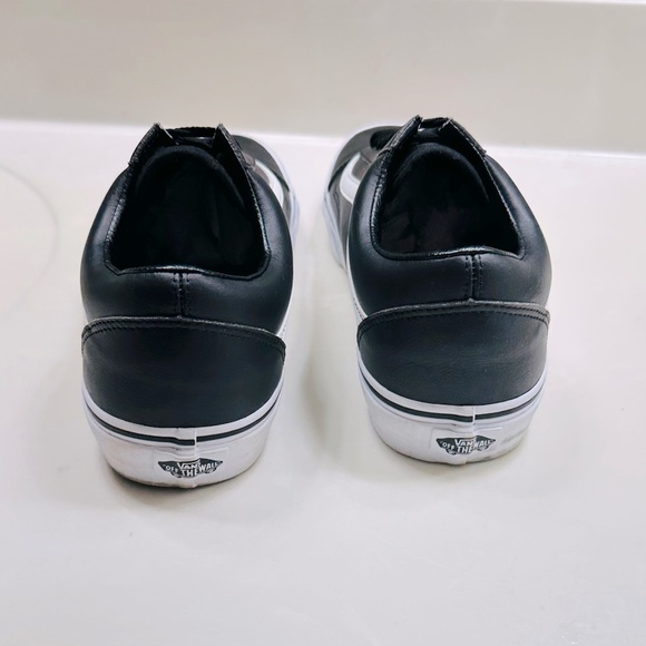SOLD 😃 VANS Men’s Black & White Leather Sneakers Size 11.5 - Picture 8 of 8